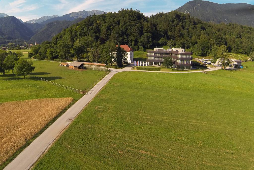 Lambergh Chateau & Hotel Dvorska Vas Dış mekan fotoğraf